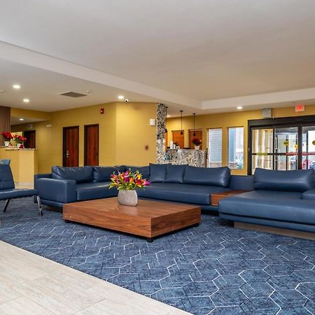 Endeavor Inn & Suites, Trademark Collection By Wyndham Топика Экстерьер фото